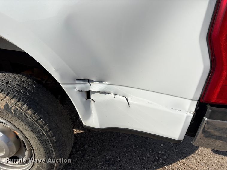 image for item EW8673 2017 Ford F250 Super Duty Ext. Cab pickup truck