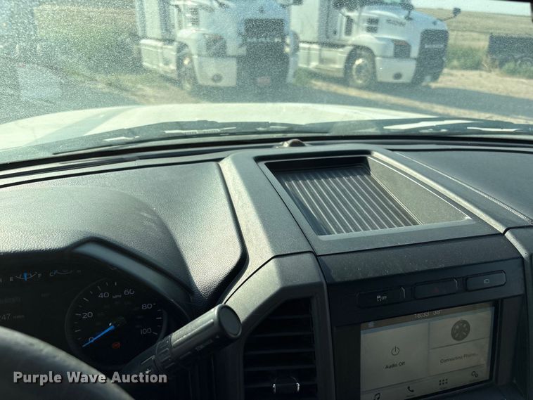 image for item EW8673 2017 Ford F250 Super Duty Ext. Cab pickup truck