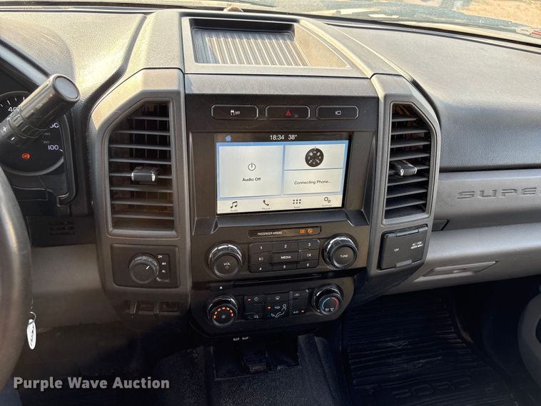 image for item EW8673 2017 Ford F250 Super Duty Ext. Cab pickup truck