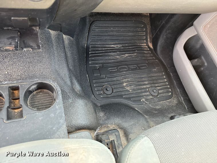 image for item EW8673 2017 Ford F250 Super Duty Ext. Cab pickup truck
