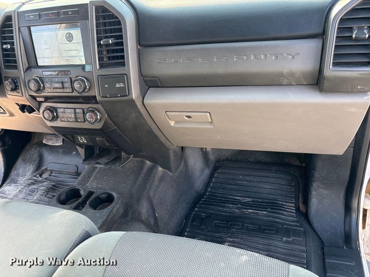image for item EW8673 2017 Ford F250 Super Duty Ext. Cab pickup truck