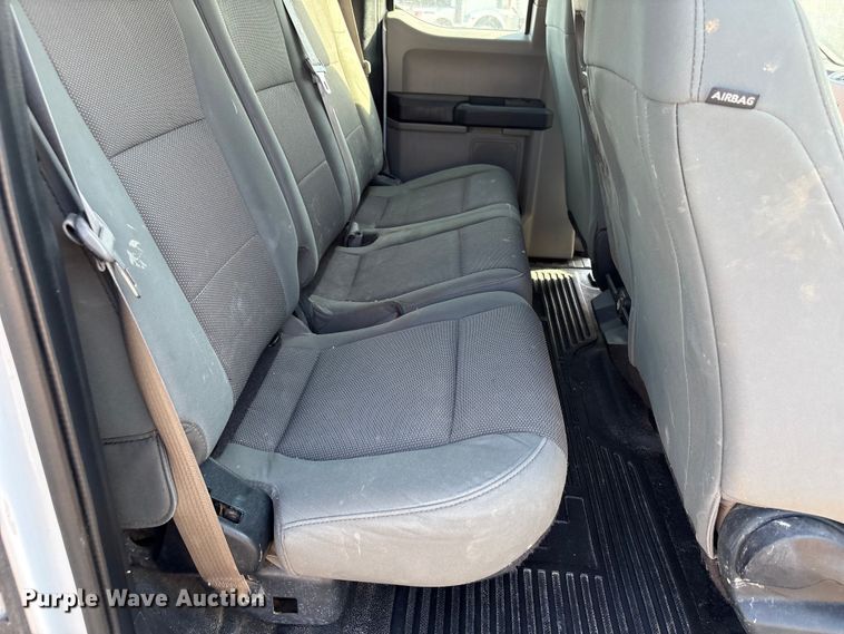 image for item EW8673 2017 Ford F250 Super Duty Ext. Cab pickup truck