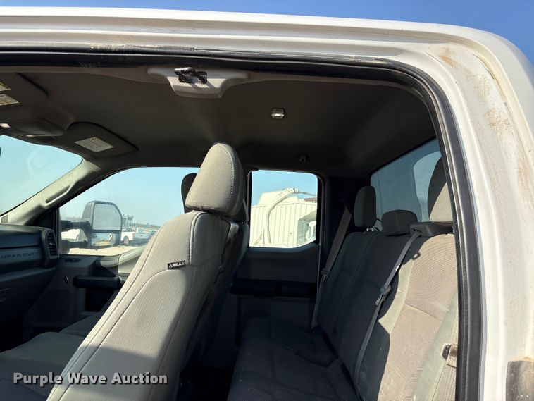 image for item EW8673 2017 Ford F250 Super Duty Ext. Cab pickup truck