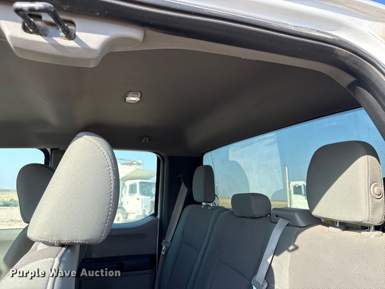 image for item EW8673 2017 Ford F250 Super Duty Ext. Cab pickup truck