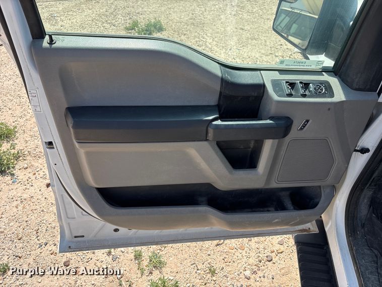 image for item EW8674 2017 Ford F150 Crew Cab pickup truck