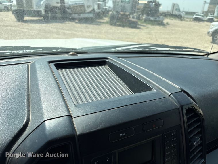 image for item EW8674 2017 Ford F150 Crew Cab pickup truck