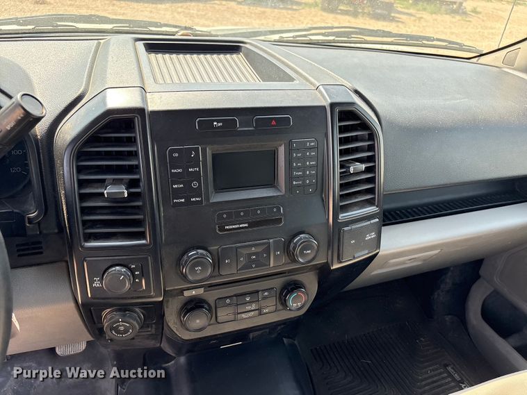 image for item EW8674 2017 Ford F150 Crew Cab pickup truck