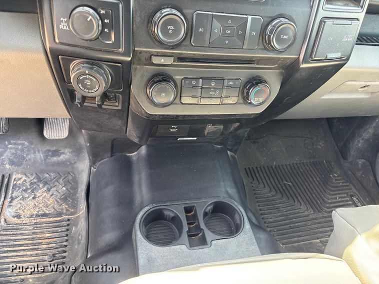 image for item EW8674 2017 Ford F150 Crew Cab pickup truck