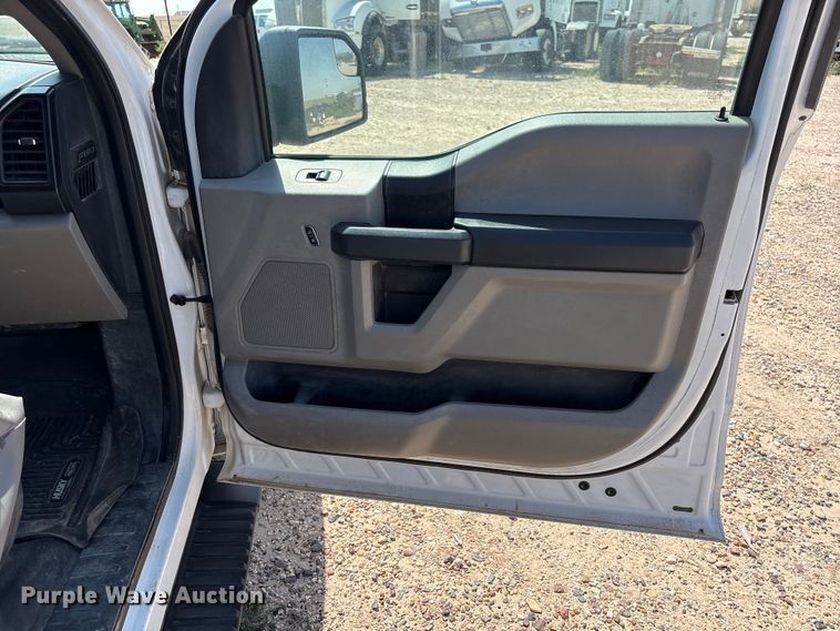 image for item EW8674 2017 Ford F150 Crew Cab pickup truck