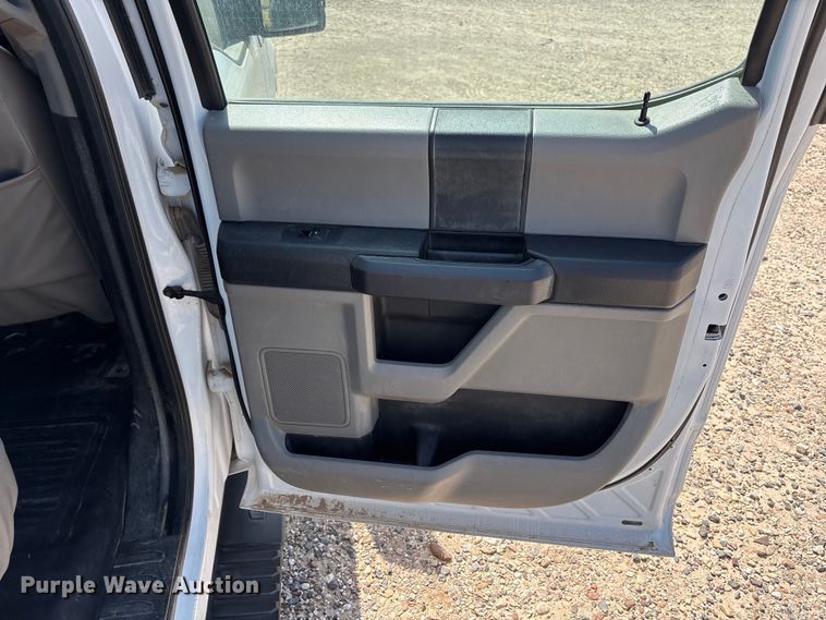 image for item EW8674 2017 Ford F150 Crew Cab pickup truck