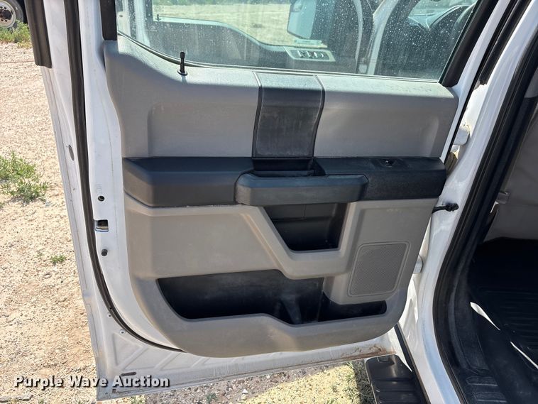 image for item EW8674 2017 Ford F150 Crew Cab pickup truck