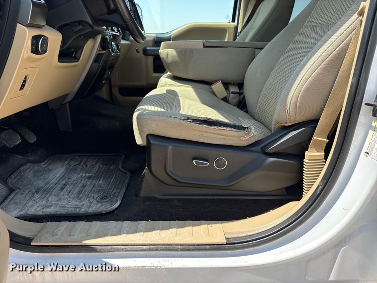 image for item EW8675 2016 Ford F150 Crew Cab pickup truck
