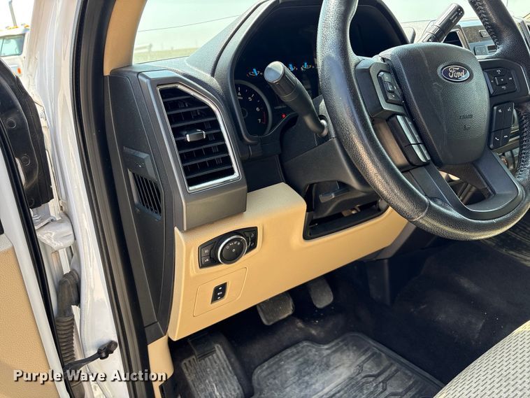 image for item EW8675 2016 Ford F150 Crew Cab pickup truck