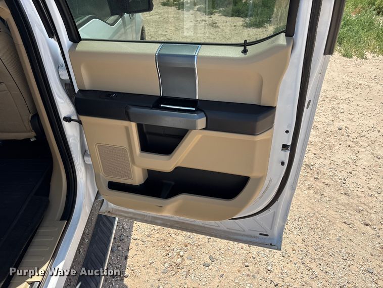image for item EW8675 2016 Ford F150 Crew Cab pickup truck