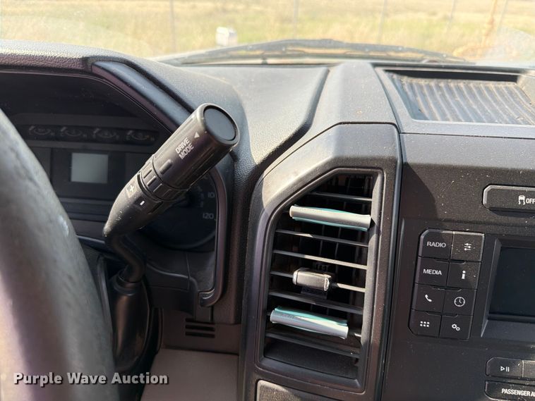 image for item EW8676 2019 Ford F150 Ext. Cab pickup truck