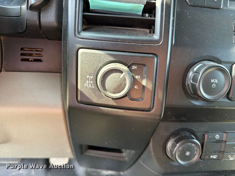 image for item EW8676 2019 Ford F150 Ext. Cab pickup truck