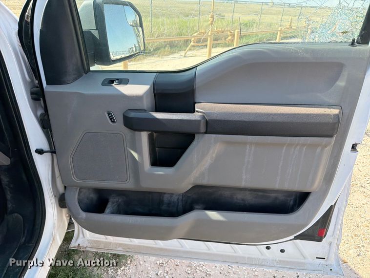 image for item EW8676 2019 Ford F150 Ext. Cab pickup truck