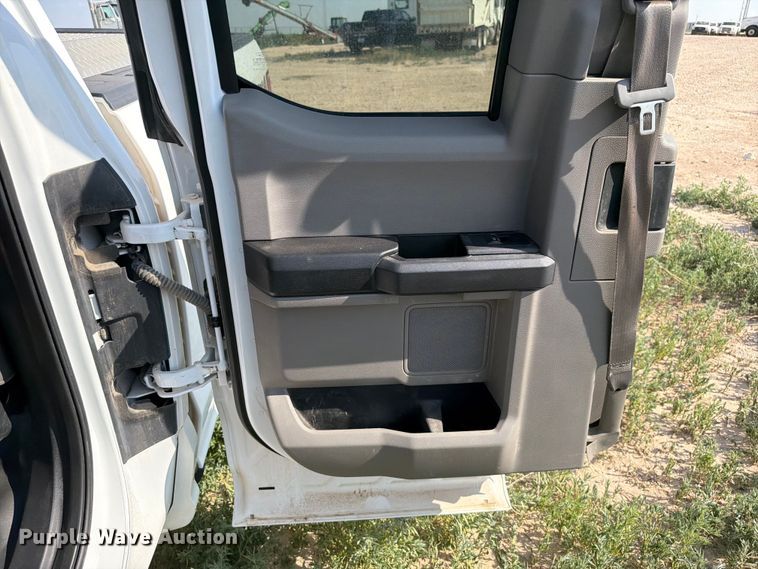 image for item EW8676 2019 Ford F150 Ext. Cab pickup truck