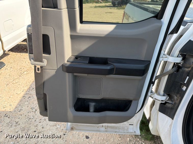 image for item EW8676 2019 Ford F150 Ext. Cab pickup truck