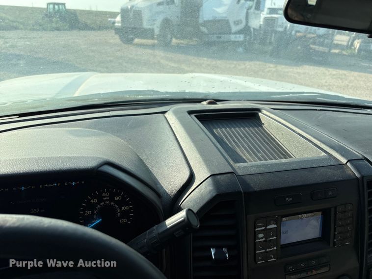 image for item EW8681 2018 Ford F150 XL Crew Cab pickup truck