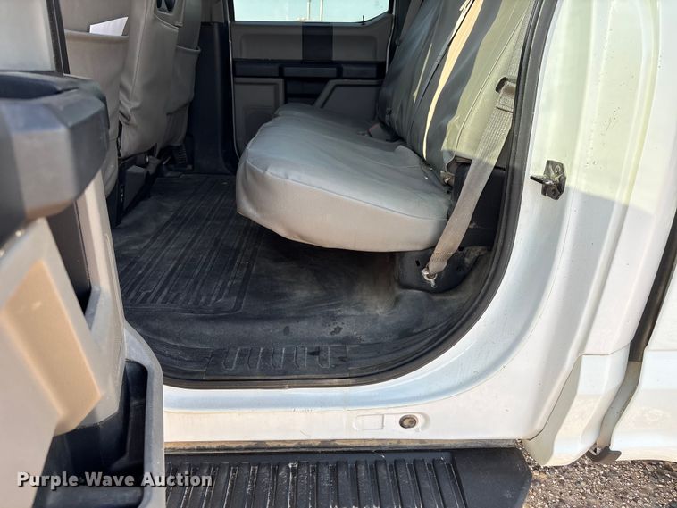 image for item EW8681 2018 Ford F150 XL Crew Cab pickup truck