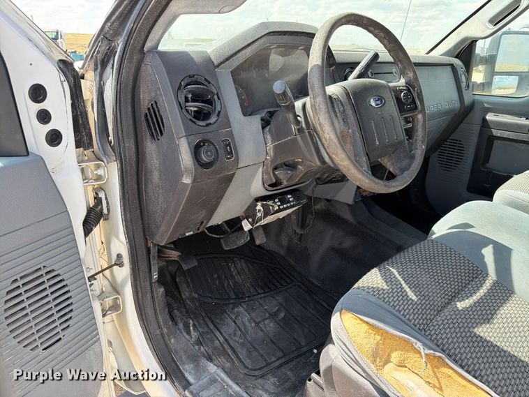 image for item EW8683 2015 Ford F250 Super Duty Ext. Cab pickup truck