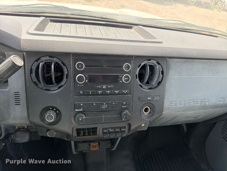 image for item EW8683 2015 Ford F250 Super Duty Ext. Cab pickup truck