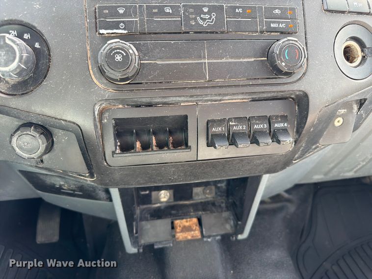image for item EW8683 2015 Ford F250 Super Duty Ext. Cab pickup truck