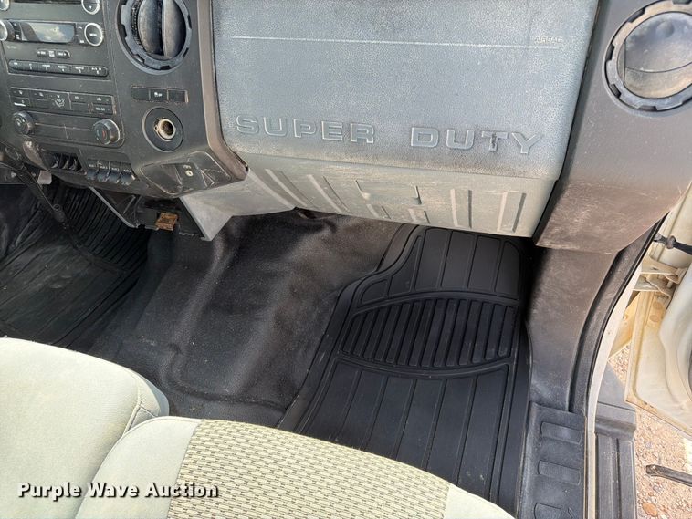 image for item EW8683 2015 Ford F250 Super Duty Ext. Cab pickup truck