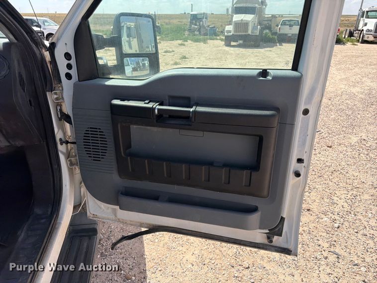 image for item EW8683 2015 Ford F250 Super Duty Ext. Cab pickup truck