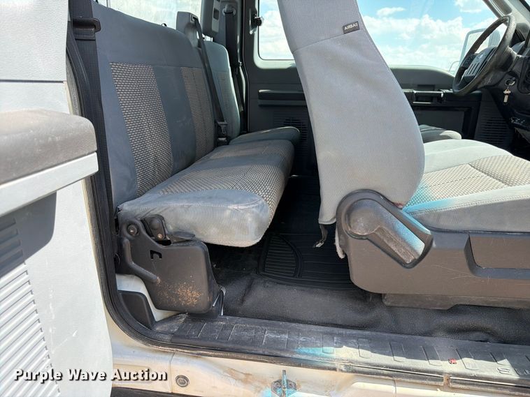 image for item EW8683 2015 Ford F250 Super Duty Ext. Cab pickup truck
