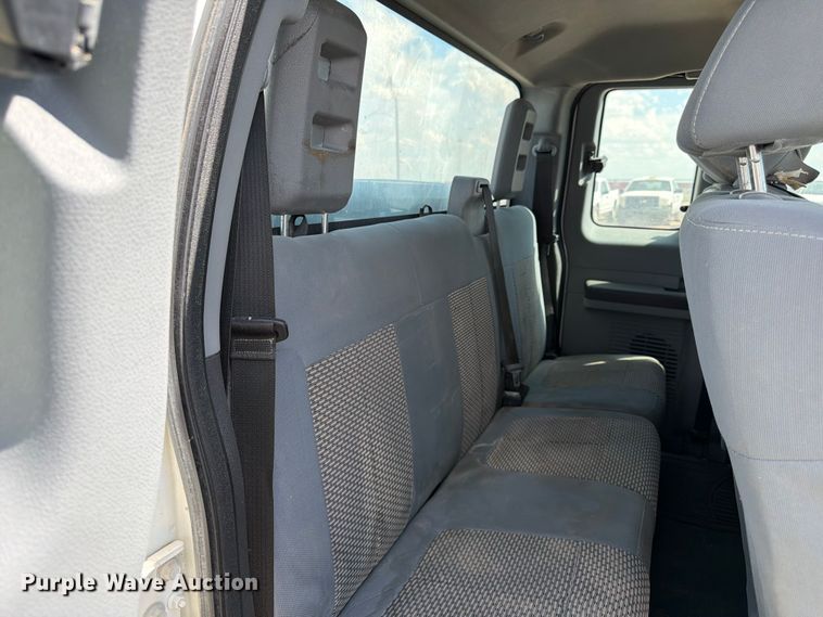 image for item EW8683 2015 Ford F250 Super Duty Ext. Cab pickup truck