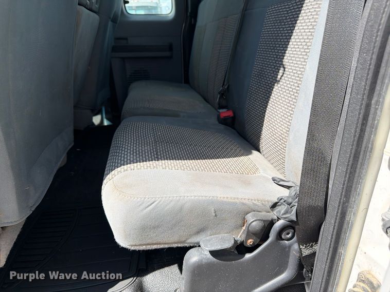 image for item EW8683 2015 Ford F250 Super Duty Ext. Cab pickup truck