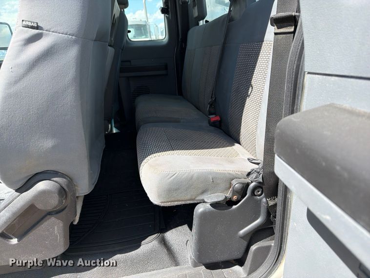 image for item EW8683 2015 Ford F250 Super Duty Ext. Cab pickup truck