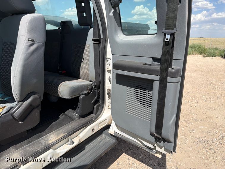 image for item EW8683 2015 Ford F250 Super Duty Ext. Cab pickup truck