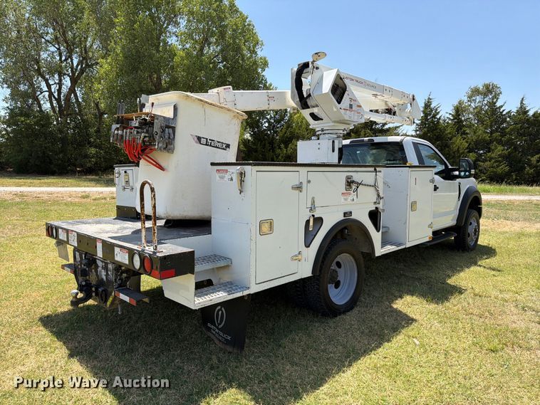 image for item EW8695 2019 Ford F550 Super Duty bucket truck