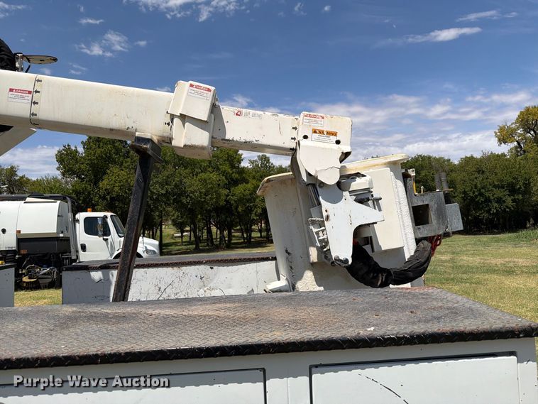 image for item EW8695 2019 Ford F550 Super Duty bucket truck