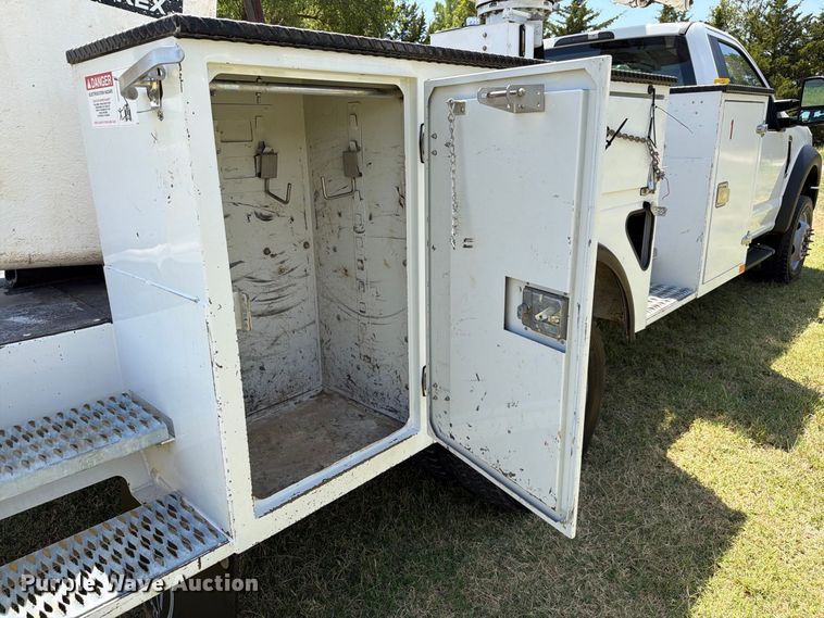 image for item EW8695 2019 Ford F550 Super Duty bucket truck