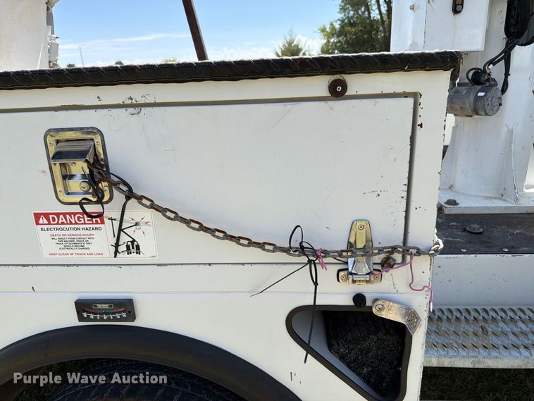 image for item EW8695 2019 Ford F550 Super Duty bucket truck