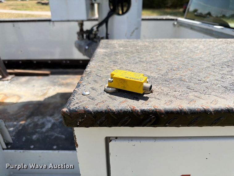 image for item EW8695 2019 Ford F550 Super Duty bucket truck
