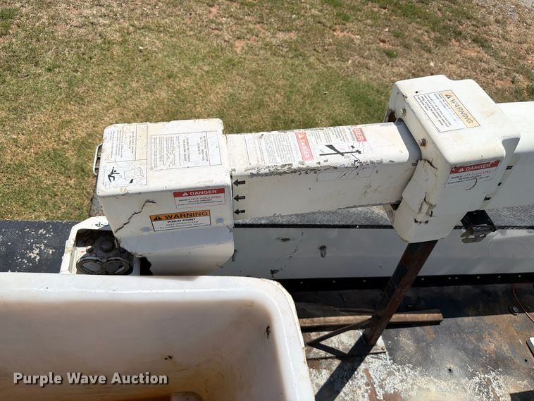 image for item EW8695 2019 Ford F550 Super Duty bucket truck