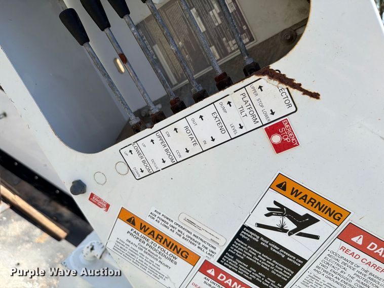image for item EW8695 2019 Ford F550 Super Duty bucket truck