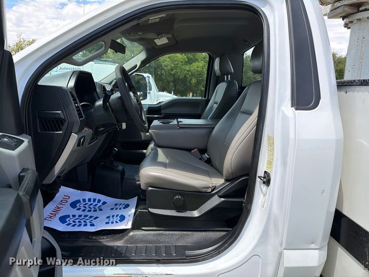 image for item EW8695 2019 Ford F550 Super Duty bucket truck