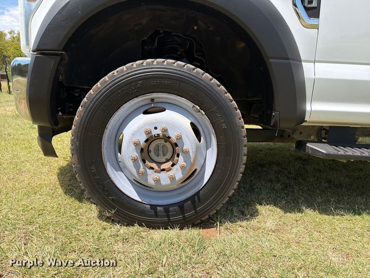 image for item EW8695 2019 Ford F550 Super Duty bucket truck
