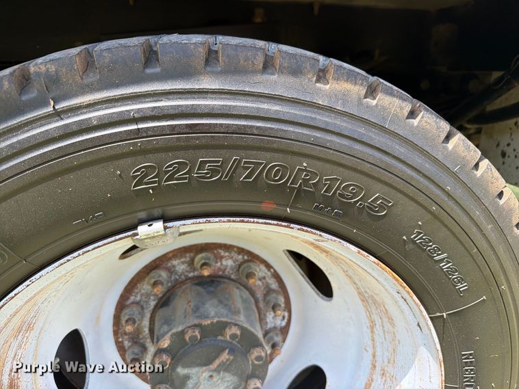 image for item EW8695 2019 Ford F550 Super Duty bucket truck