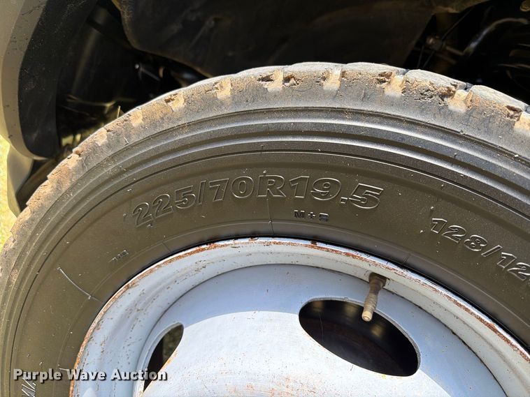 image for item EW8695 2019 Ford F550 Super Duty bucket truck