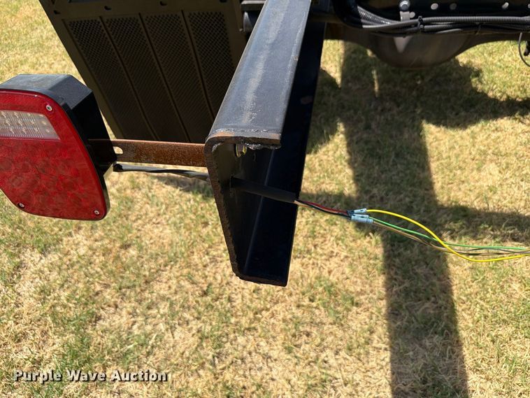 image for item EW8696 2017 Ford F650 Crew Cab truck cab and chassis