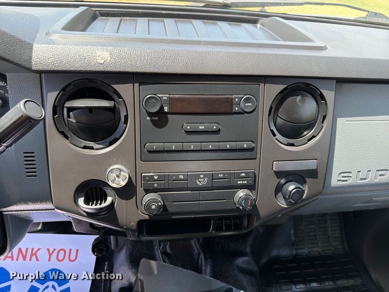 image for item EW8696 2017 Ford F650 Crew Cab truck cab and chassis