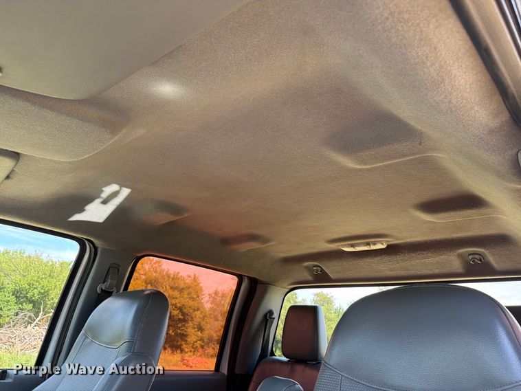 image for item EW8696 2017 Ford F650 Crew Cab truck cab and chassis