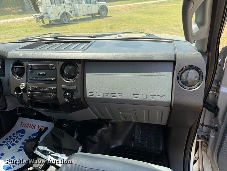 image for item EW8696 2017 Ford F650 Crew Cab truck cab and chassis